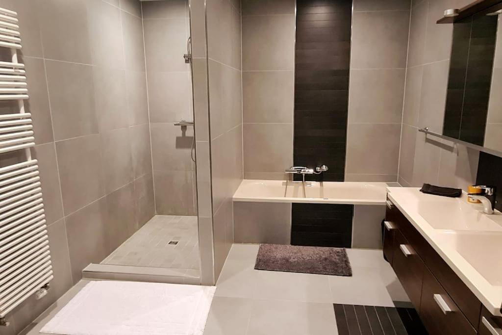 Apartment 164 M2 Flat With Underground Parking In Lux City