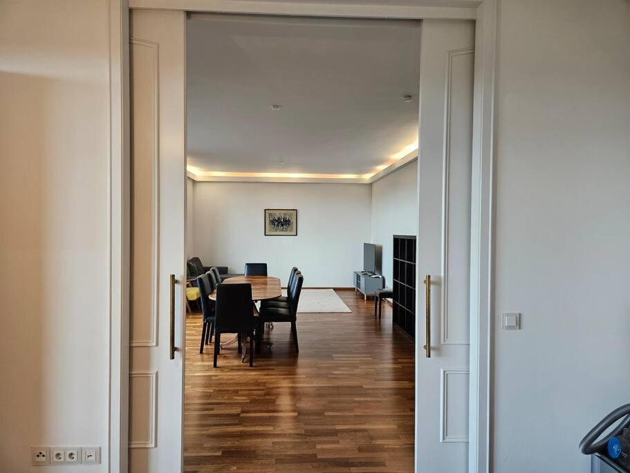164 M2 Flat With Underground Parking In Lux City Apartment
